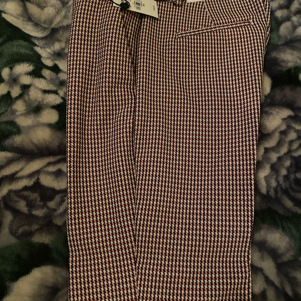 Ladies Ankle Mid Rise Pants.